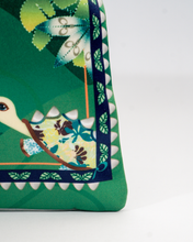 Papinee Legends Pouch Turtle Podo bottom corner close up